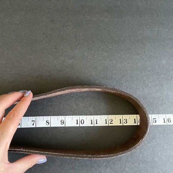 Gap leather belt with embroidered detail size 30 - Picture 10 of 10